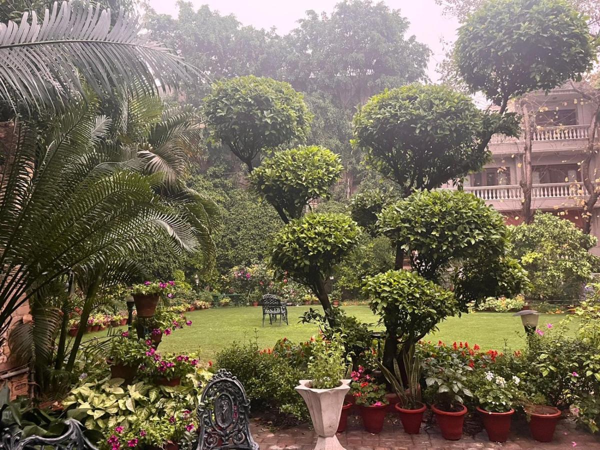 The Estate Villa Yeni Delhi Dış mekan fotoğraf