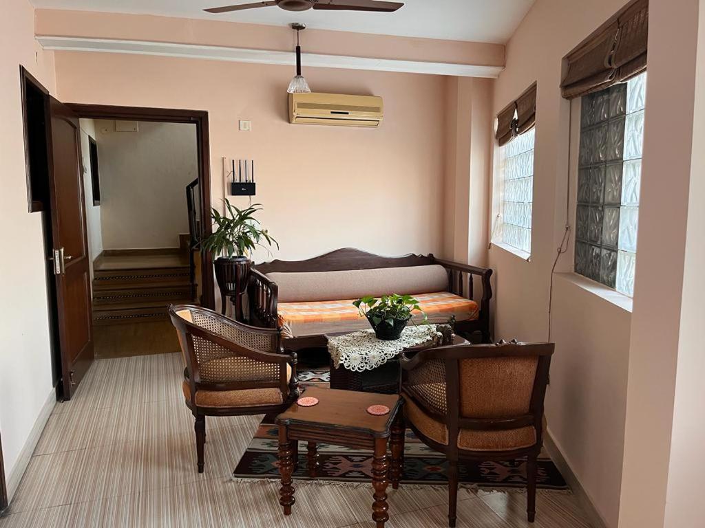 The Estate Villa Yeni Delhi Dış mekan fotoğraf